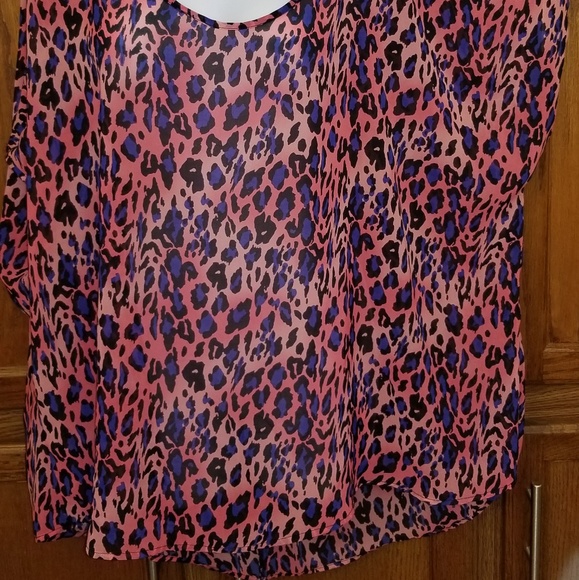 Cold shoulder top - Picture 4 of 4